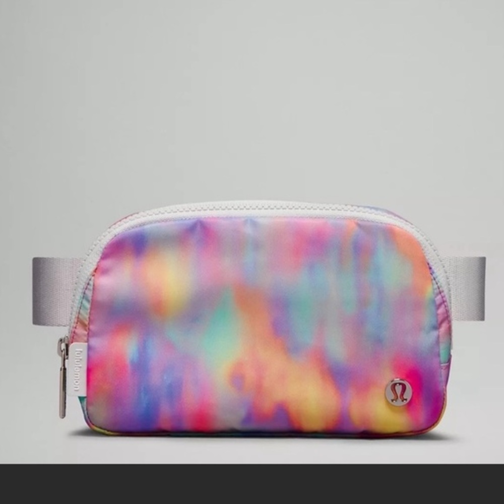 Lululemon Everywhere Belt Bag 1L-‎ Prism Wash Print Multi/Vapor